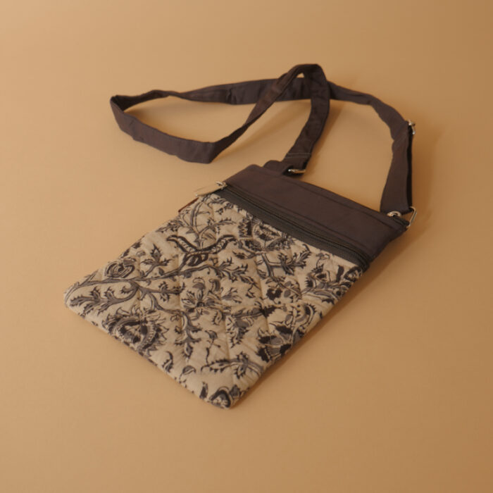 Sling bag - Image 1