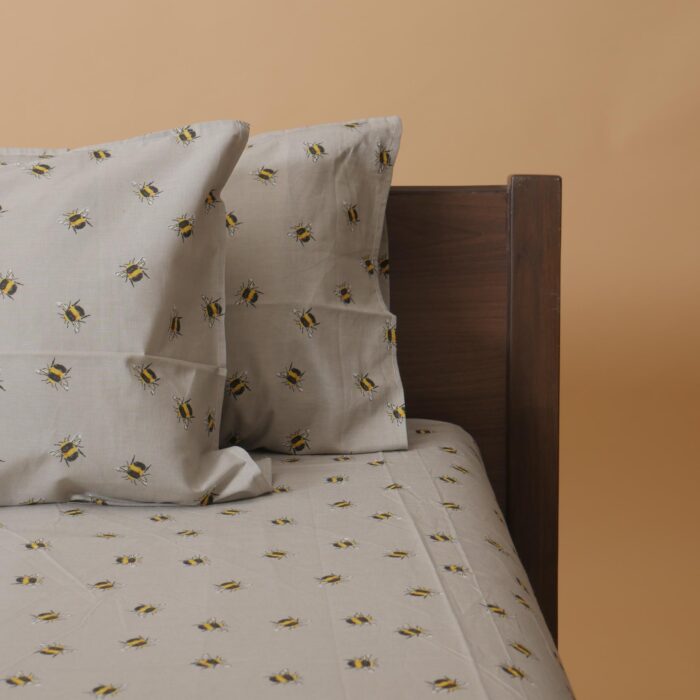 Single Bedspread - Image 1