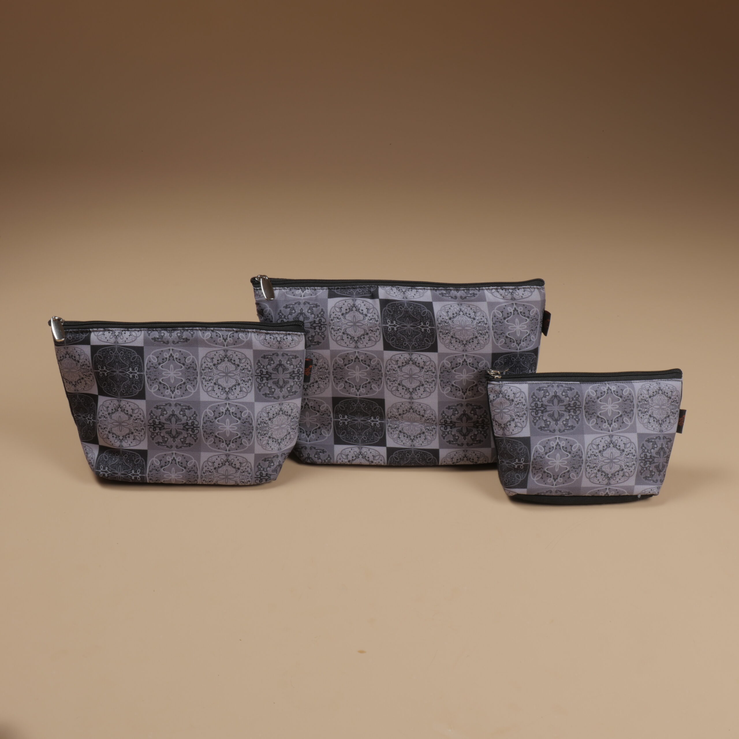 4130433-scaled-1.jpg Set Of 3 Travel Pouches - Image 1